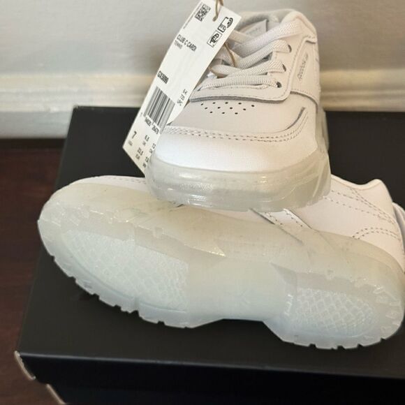 Cardi B X Reebok leather platform sneaker size 7 new - Picture 7 of 16